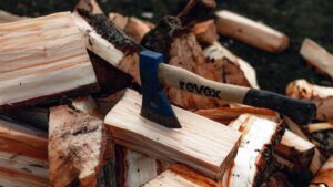 The Best Axes for Different Wood Cutting Tasks: A Buyer's Guide